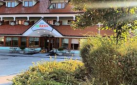 Hotel Reaktiv